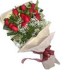 11 adet kirmizi güllerden özel buket  Aksaray internetten çiçek siparişi 