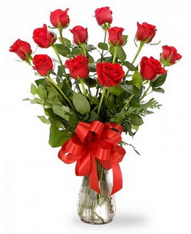  Aksaray çiçek , çiçekçi , çiçekçilik  12 adet kırmızı güllerden vazo tanzimi