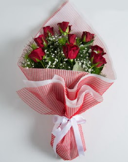 9 adet kırmızı gülden buket  Aksaray çiçek satışı 