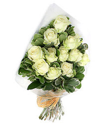  Aksaray online çiçekçi , çiçek siparişi  12 li beyaz gül buketi.